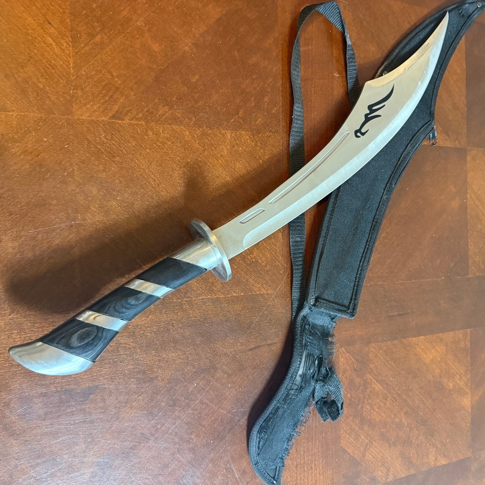 K Gothic Logo Fantasy Scimitar Stainless Steel Blade with Sheath 22.5in